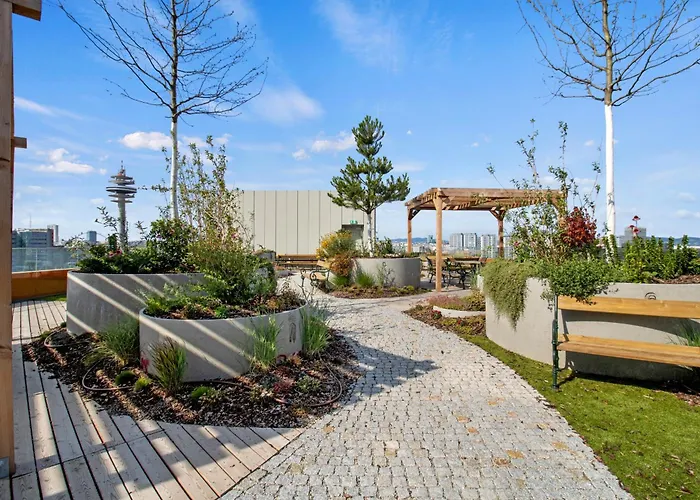 Hans-y Inklusive Outdoorpool & Bar 4* Відень