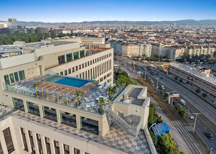 Hans-y Inklusive Outdoorpool & Bar 4* Відень